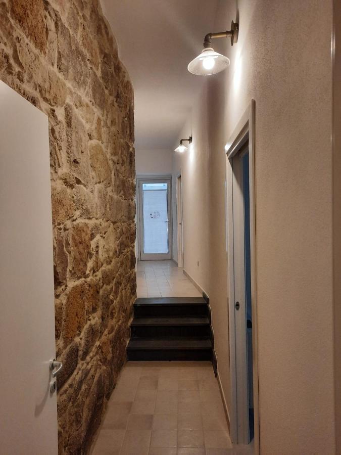 Appartamento Su Palazzina Storica In Centro A SantʼAntìoco Exterior foto