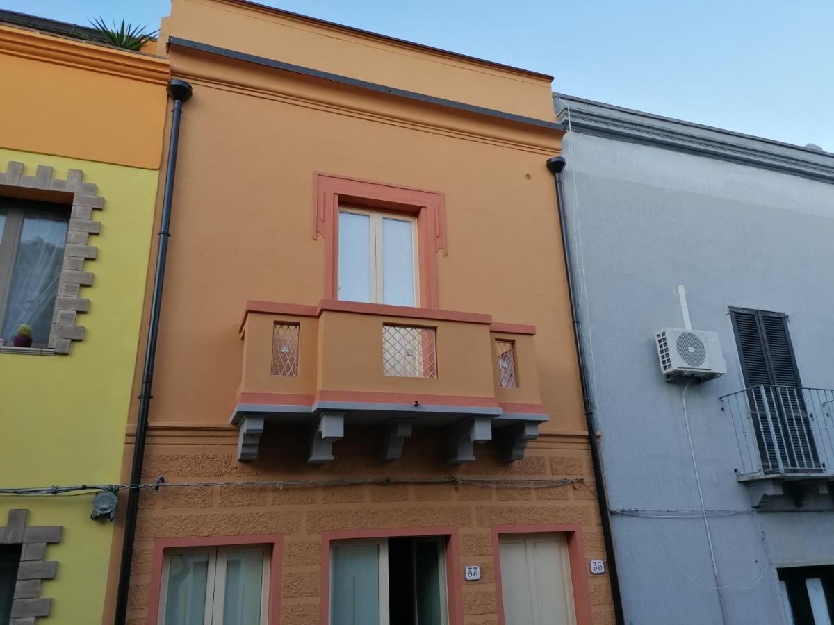 Appartamento Su Palazzina Storica In Centro A SantʼAntìoco Exterior foto
